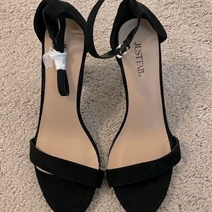 Strap block heel NEW